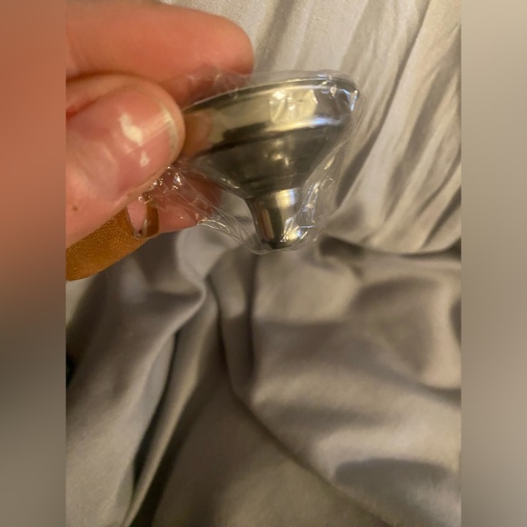 Matte black flask with bejeweled cap - Picture 7 of 7